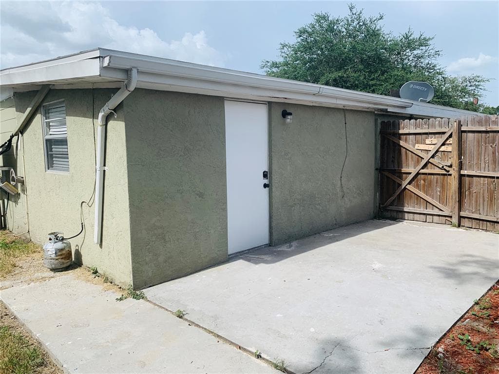1315 WAIKIKI WAY UNIT 1 TAMPA, FL 33619