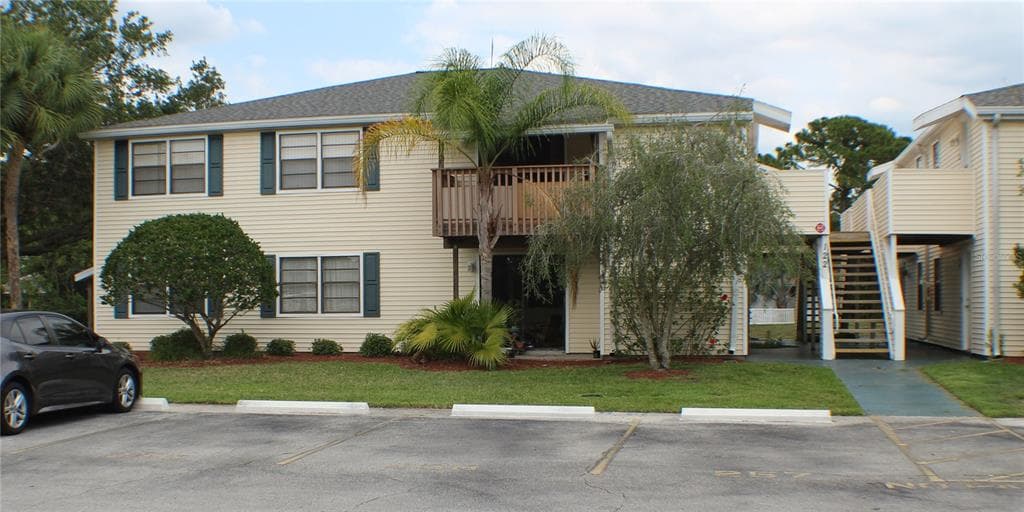 122 LOBLOLLY COURT UNIT E OLDSMAR, FL 34677