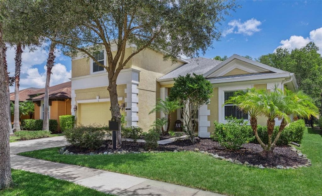 8009 HAMPTON GLEN DRIVE