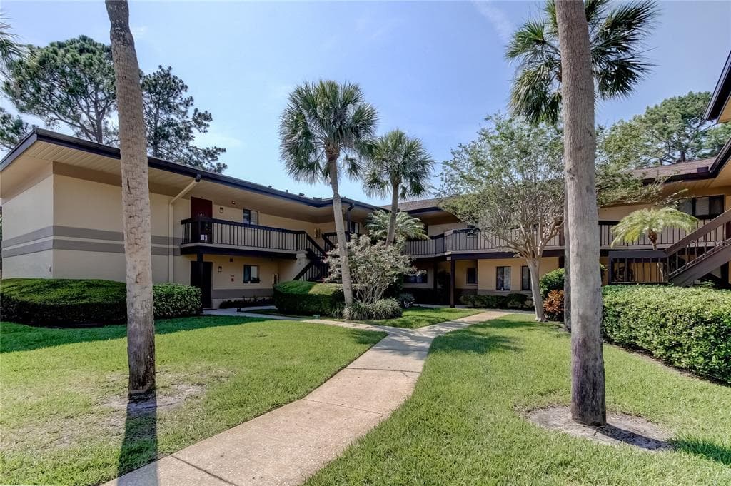 2681 SABAL SPRINGS CIRCLE UNIT 201 CLEARWATER, FL 33761