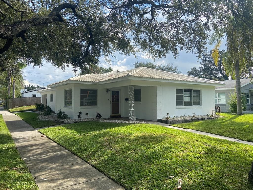 501 E DAVIS BOULEVARD TAMPA, FL 33606