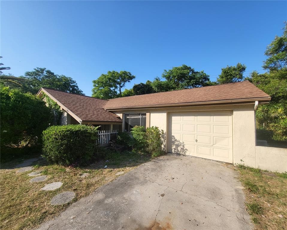 8718 ARROWHEAD DRIVE HUDSON, FL 34667