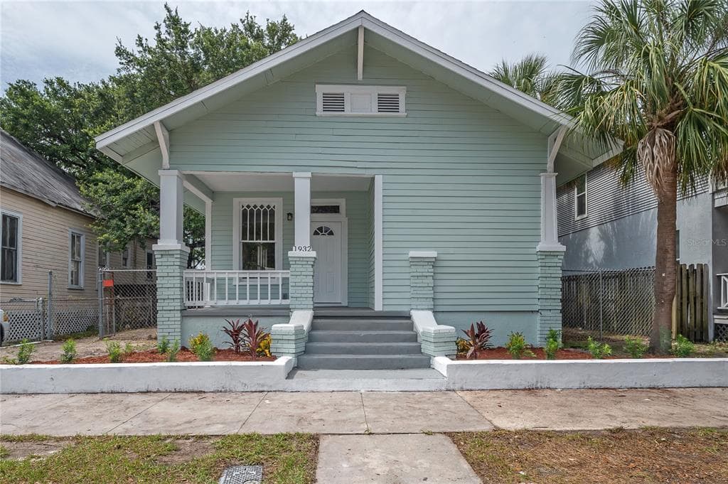 1932 W SPRUCE STREET TAMPA, FL 33607