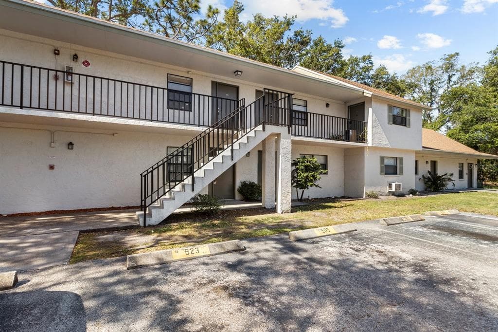 2122 BRADFORD STREET UNIT 524 CLEARWATER, FL 33760