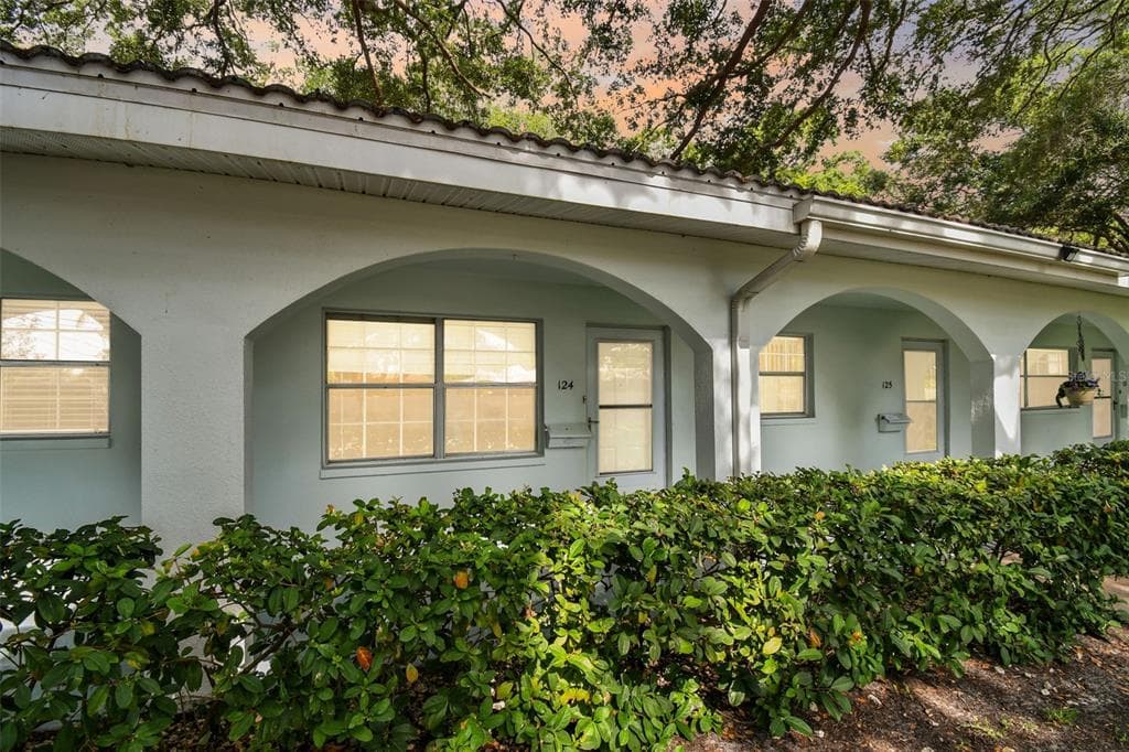 11200 102ND AVENUE UNIT 124 SEMINOLE, FL 33778