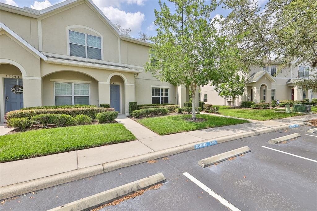 15948 FISHHAWK VIEW DRIVE LITHIA, FL 33547