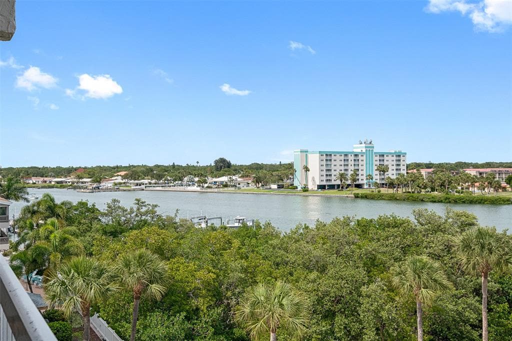 19925 GULF BOULEVARD UNIT 406 INDIAN SHORES, FL 33785