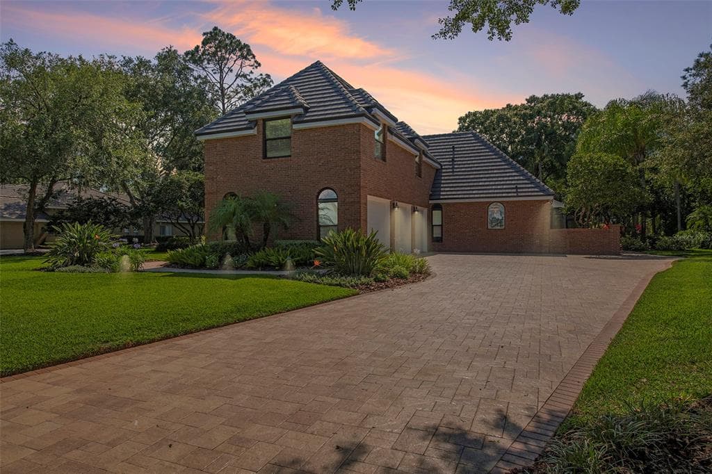 8918 MAGNOLIA CHASE CIRCLE