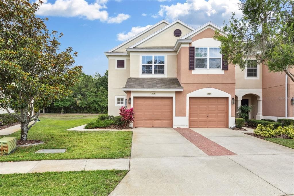 2528 GLENRISE PLACE WESLEY CHAPEL, FL 33544
