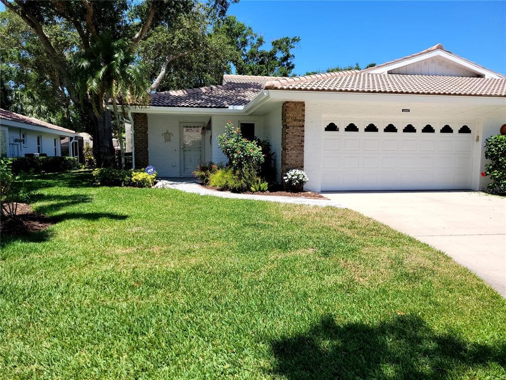 5642 GARDEN LAKES PALM BRADENTON, FL 34203