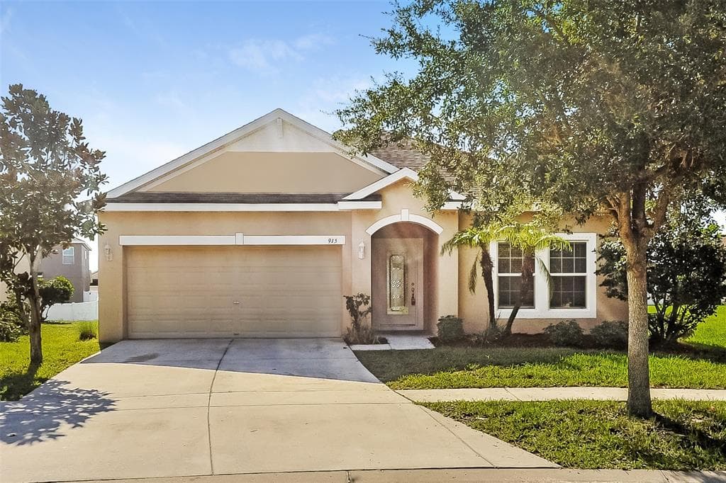 915 PARKER DEN DRIVE RUSKIN, FL 33570