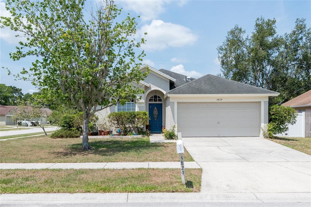 5829 DORHAM PLACE WESLEY CHAPEL, FL 33545