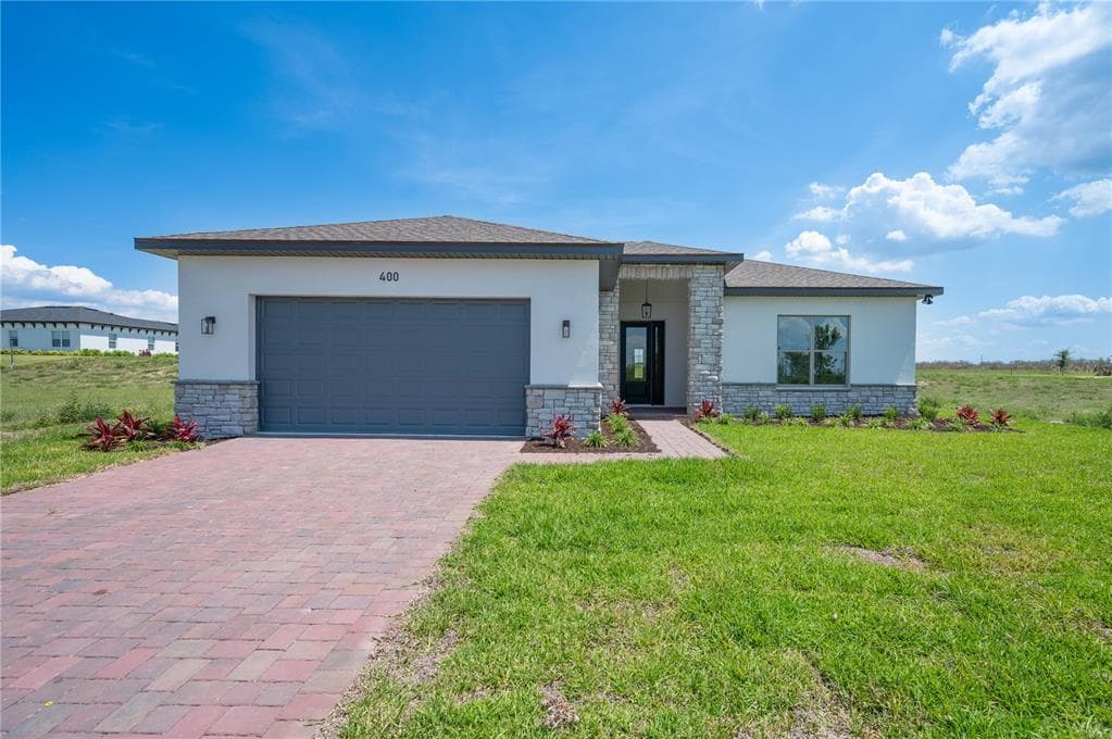 400 ADAMS VIEW LANE AUBURNDALE, FL 33823