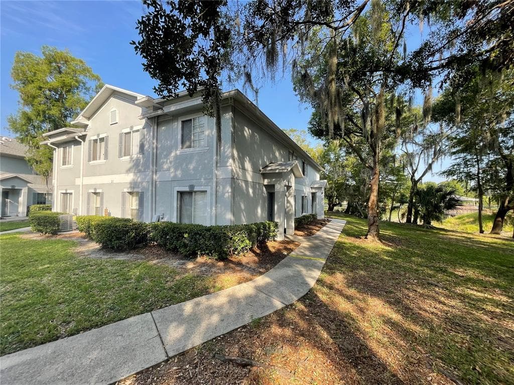 7434 E BANK DRIVE TAMPA, FL 33617