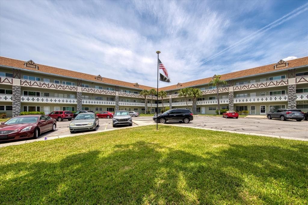 2448 COLUMBIA DRIVE UNIT 32 CLEARWATER, FL 33763