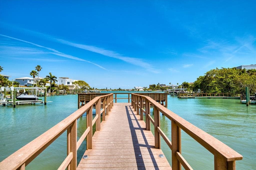 8565 W GULF BOULEVARD UNIT 17S TREASURE ISLAND, FL 33706
