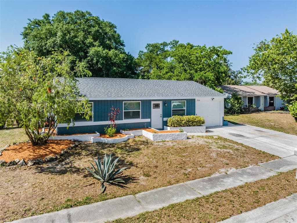 7516 BREEZEWOOD COURT PORT RICHEY, FL 34668