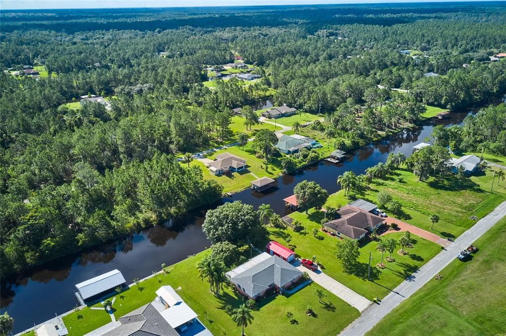 809 BOUGAINVILLE INDIAN LAKE ESTATES, FL 33855