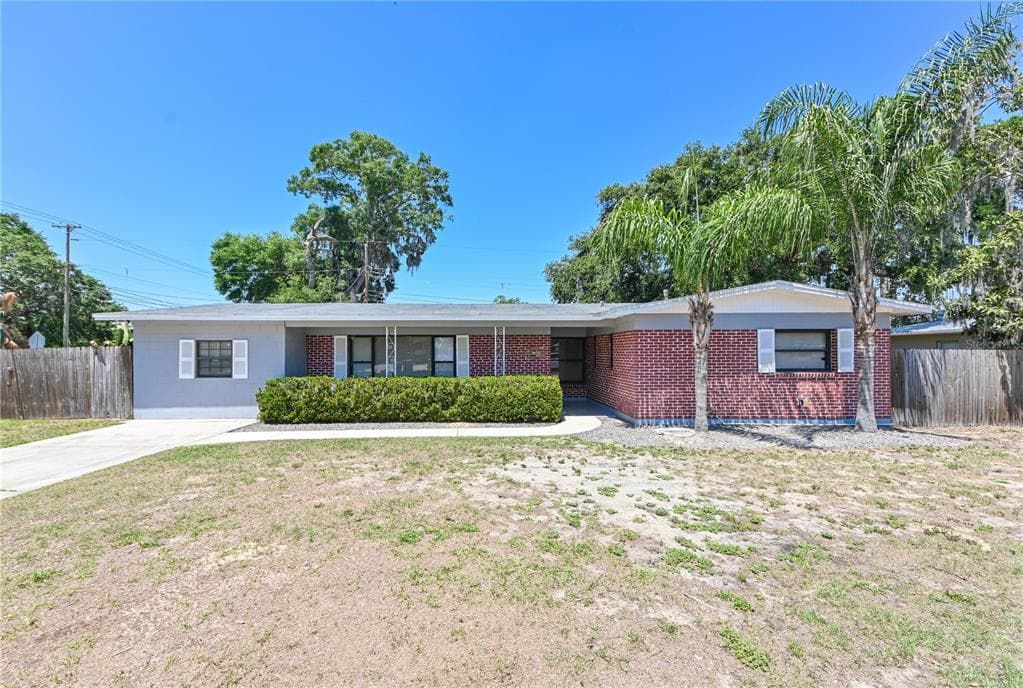 902 WESTMORE AVENUE BRANDON, FL 33510