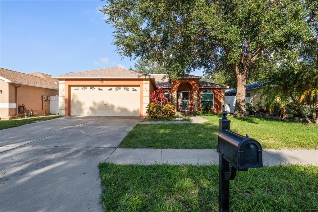 12711 PINEFOREST WAY E LARGO, FL 33773