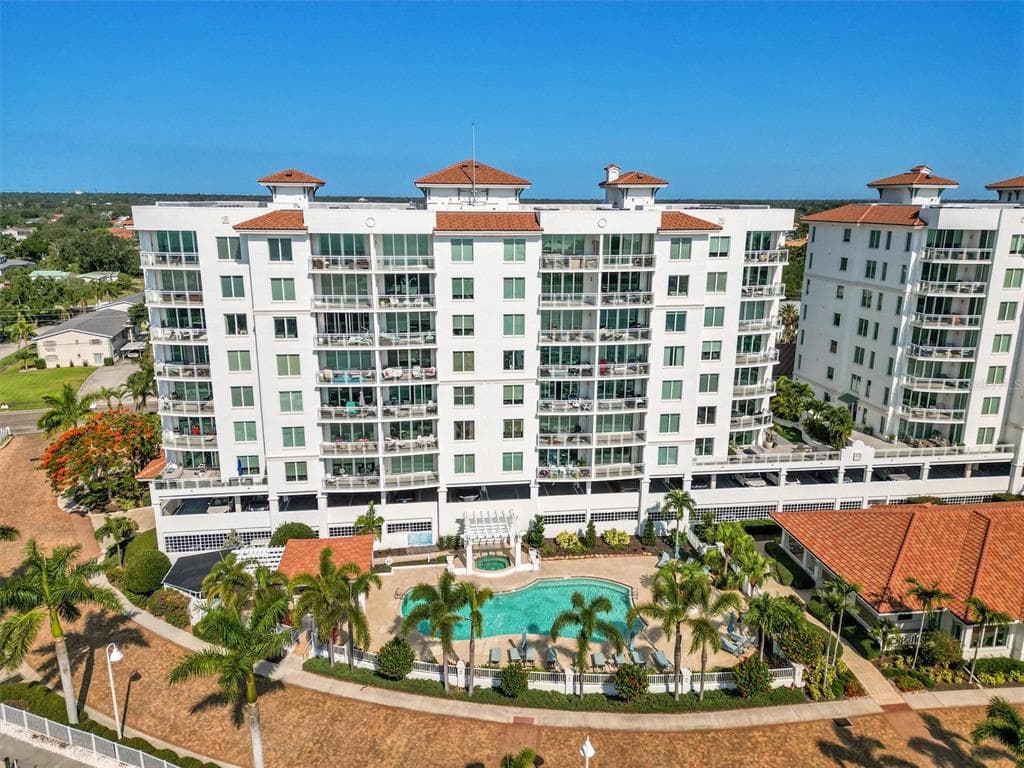 1325 SNELL ISLE BOULEVARD NE UNIT 608 ST PETERSBURG, FL 33704