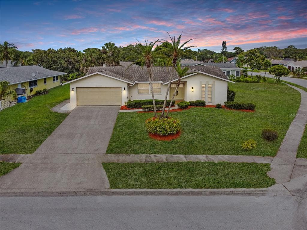 500 SANIBEL COURT TARPON SPRINGS, FL 34689