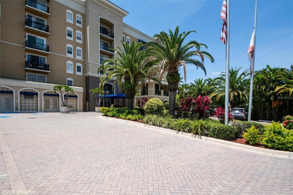 1064 N TAMIAMI TRAIL UNIT 1125 SARASOTA, FL 34236