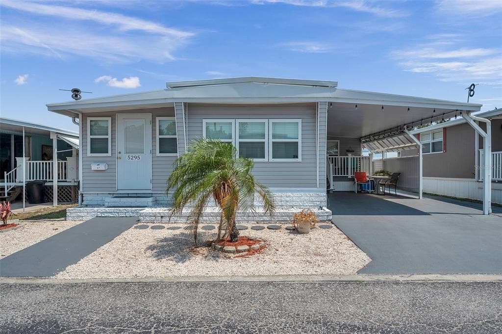 5295 6TH TERRACE S UNIT 113 GULFPORT, FL 33707
