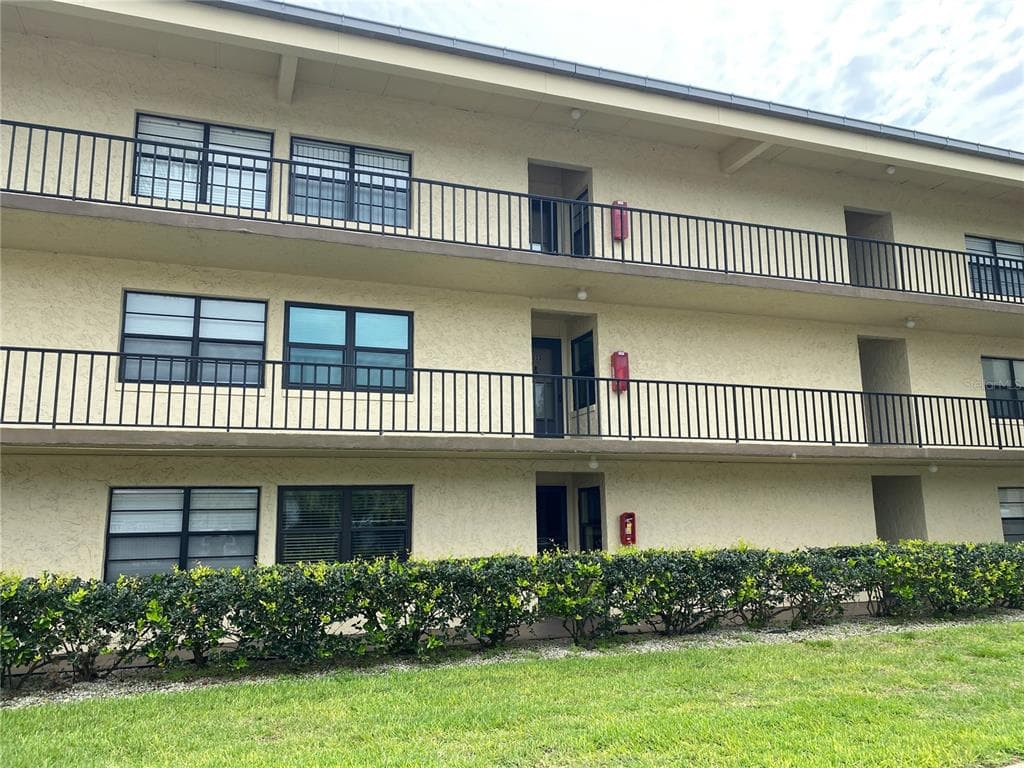 14130 ROSEMARY LANE UNIT 6113 LARGO, FL 33774