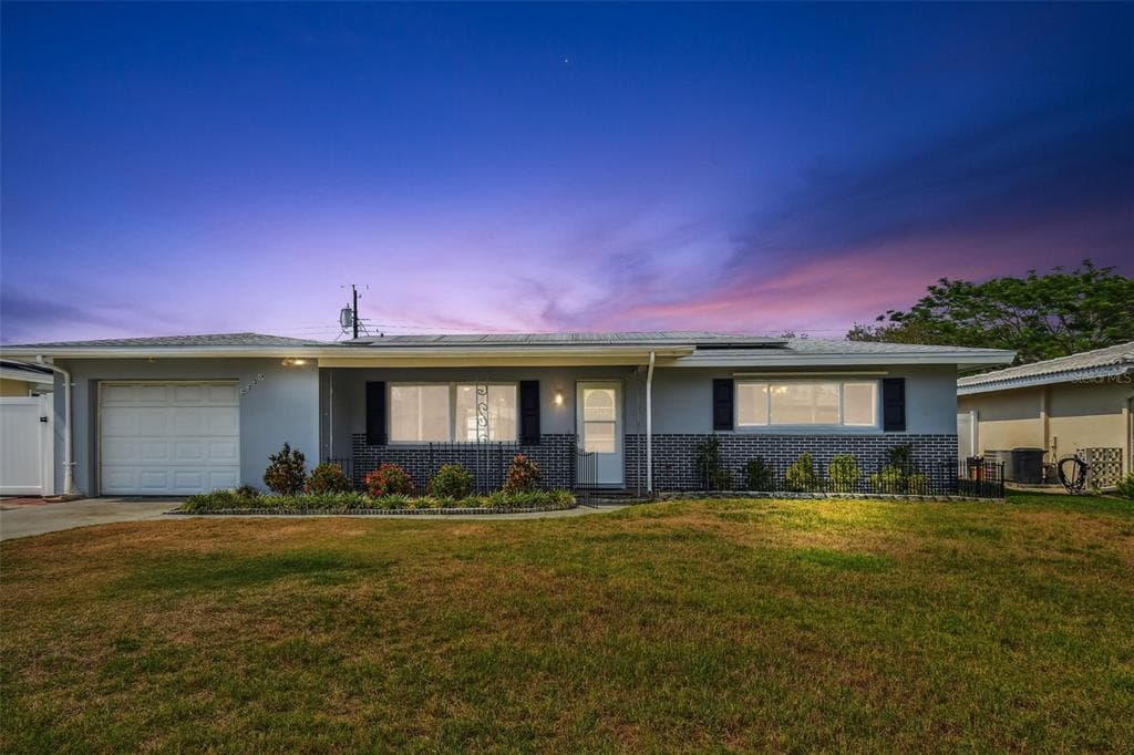 2330 CHAUCER STREET CLEARWATER, FL 33765