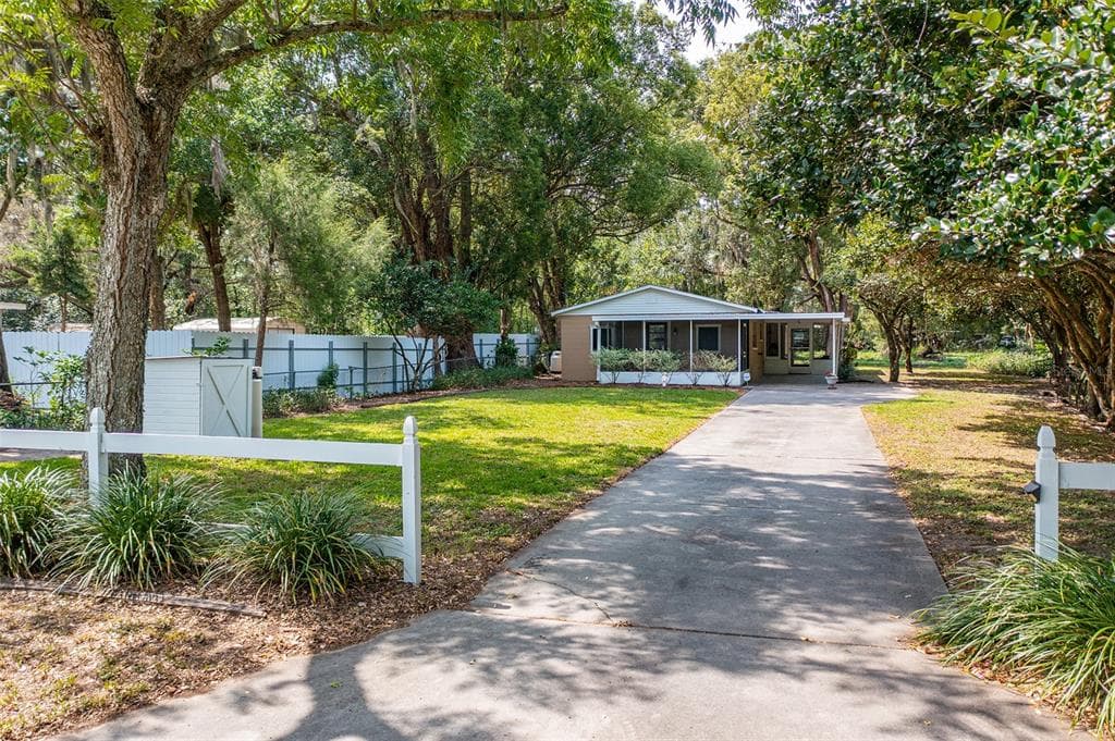 101 5TH AVENUE SE LUTZ, FL 33549