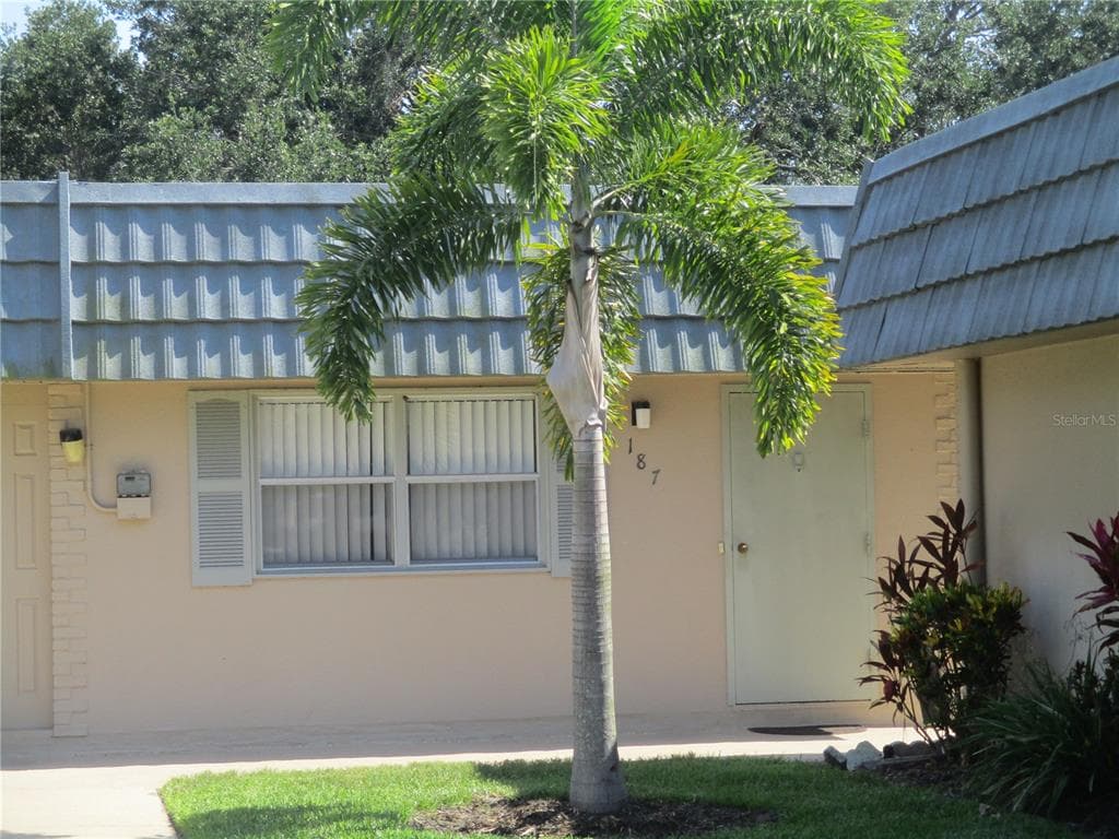 1802 BEDFORD TERRACE UNIT 187 SUN CITY CENTER, FL 33573