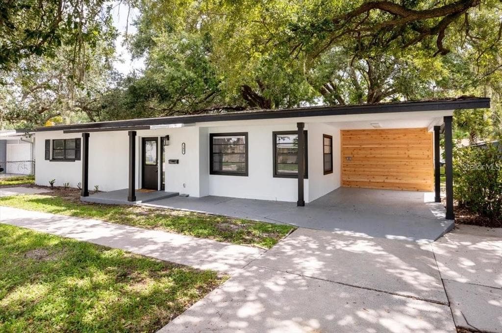 103 22ND STREET E BRADENTON, FL 34208