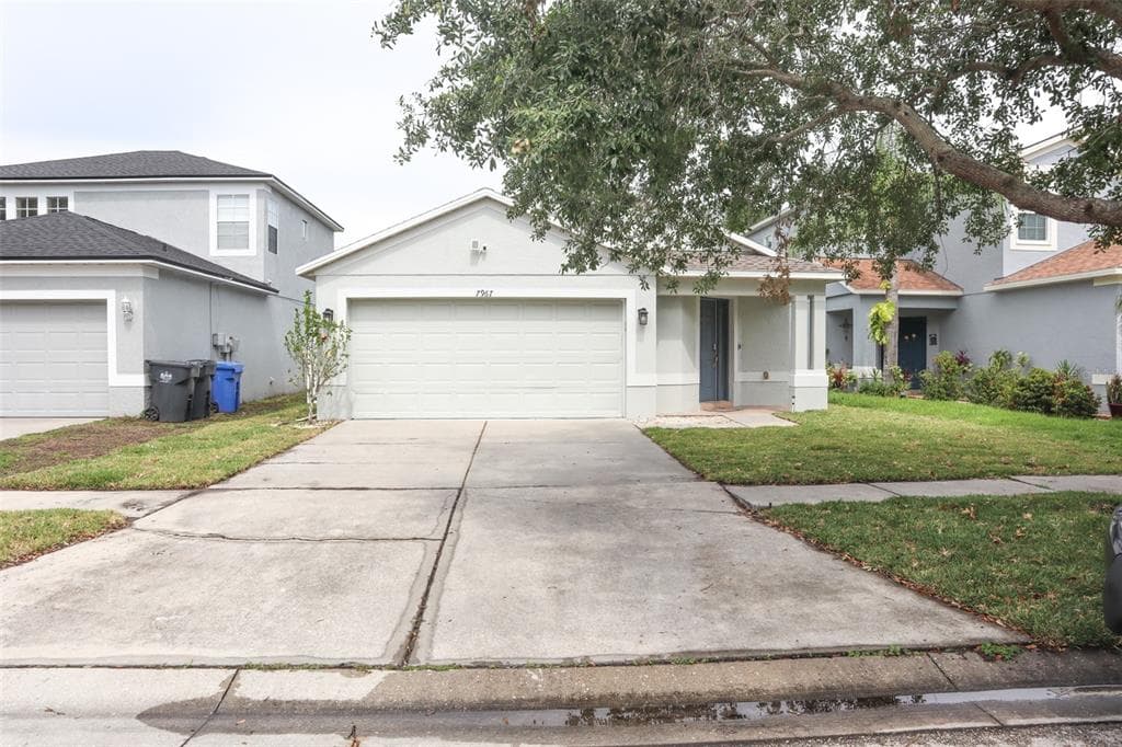 7967 CARRIAGE POINTE DRIVE GIBSONTON, FL 33534