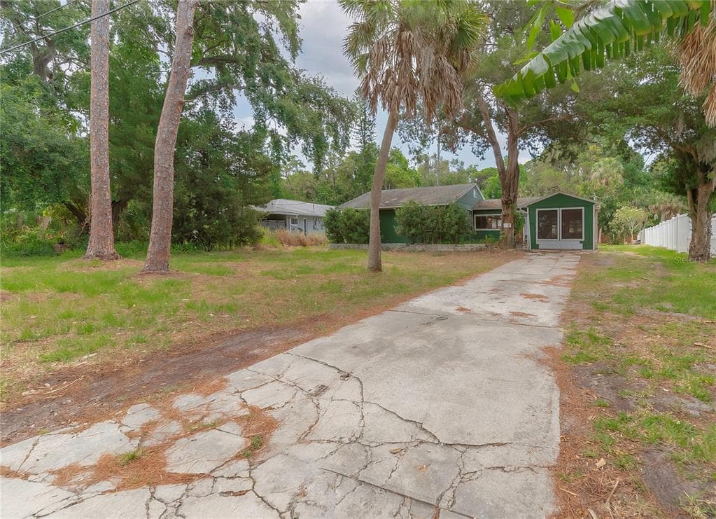 1420 ALHAMBRA WAY S ST PETERSBURG, FL 33705