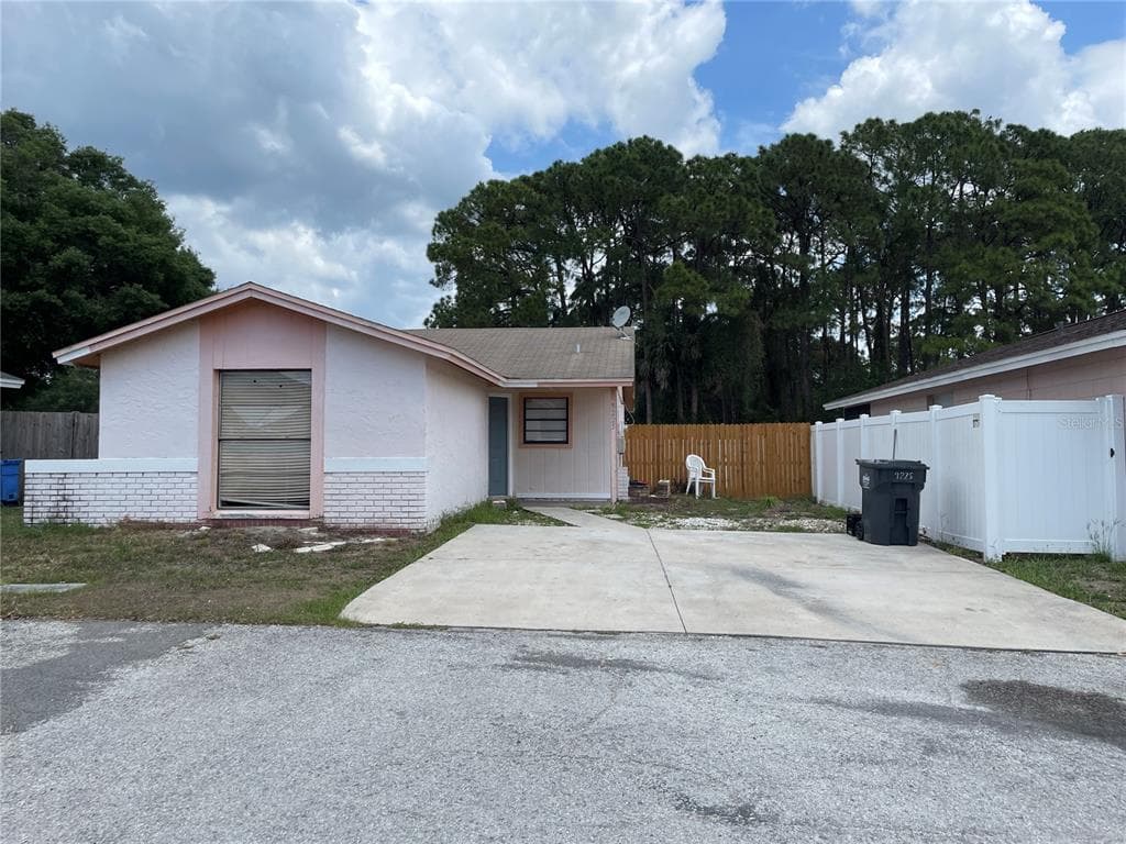 9225 BALFERN COURT TAMPA, FL 33615