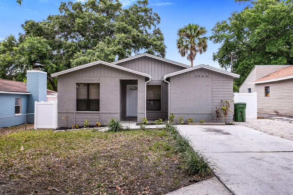 1904 E IDA STREET TAMPA, FL 33610