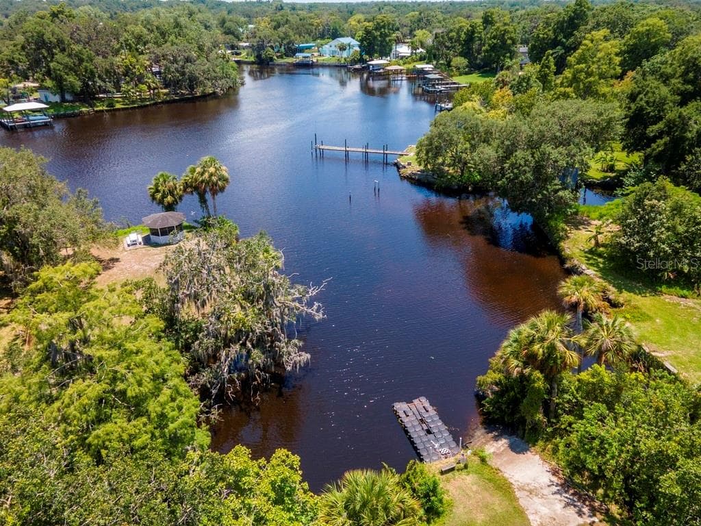 11203 RIVERVIEW DRIVE