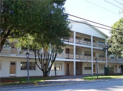 911 WASHINGTON AVENUE SW UNIT 206 LARGO, FL 33770