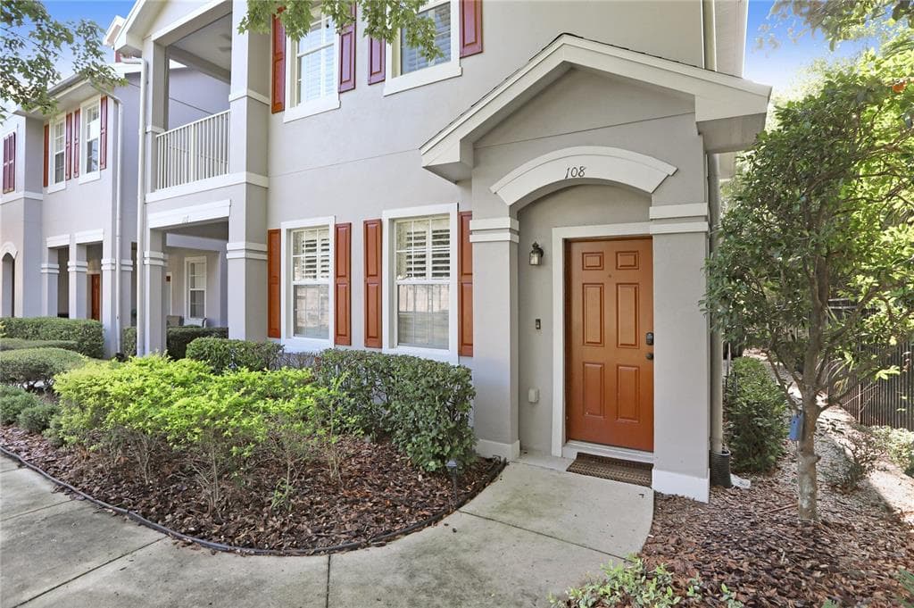 9510 GEORGIAN PARK LANE UNIT 108 TAMPA, FL 33626