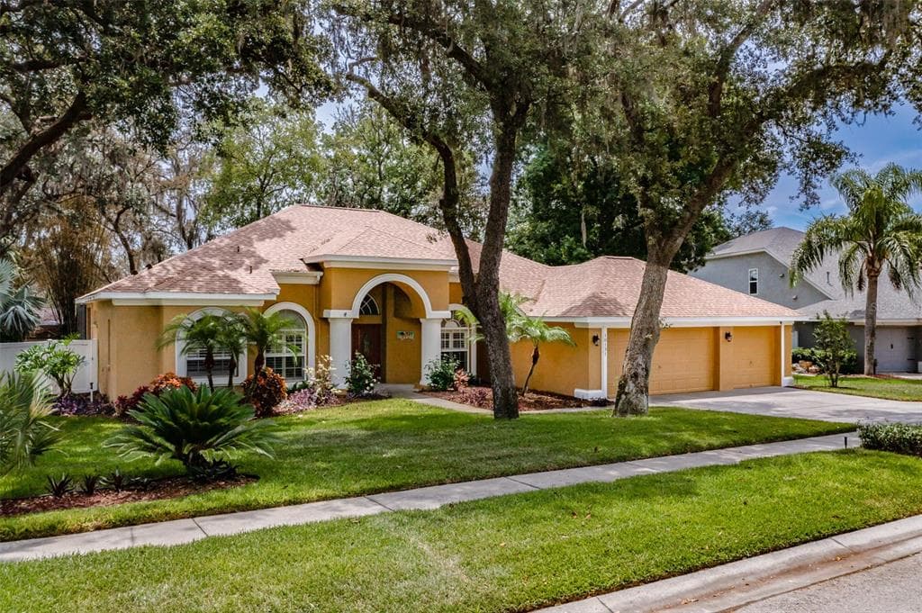 10131 PADDOCK OAKS DRIVE