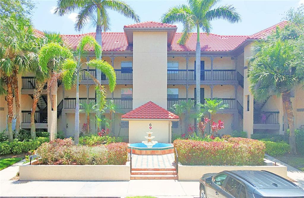 2400 FEATHER SOUND DRIVE UNIT 628 CLEARWATER, FL 33762