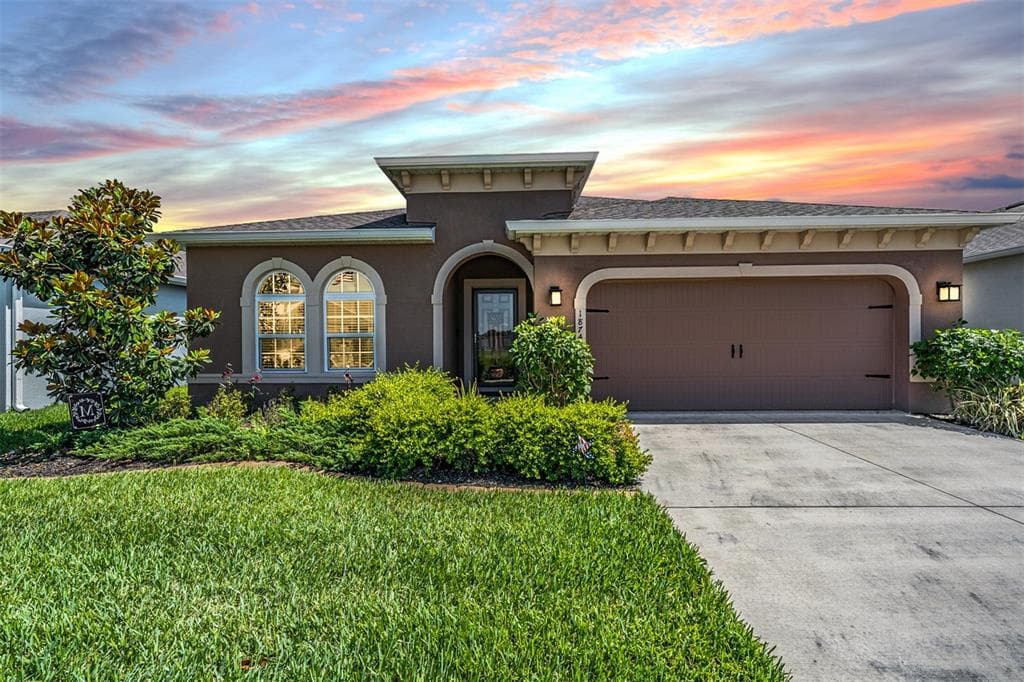 18740 HUNTERS MEADOW WALK LAND O LAKES, FL 34638