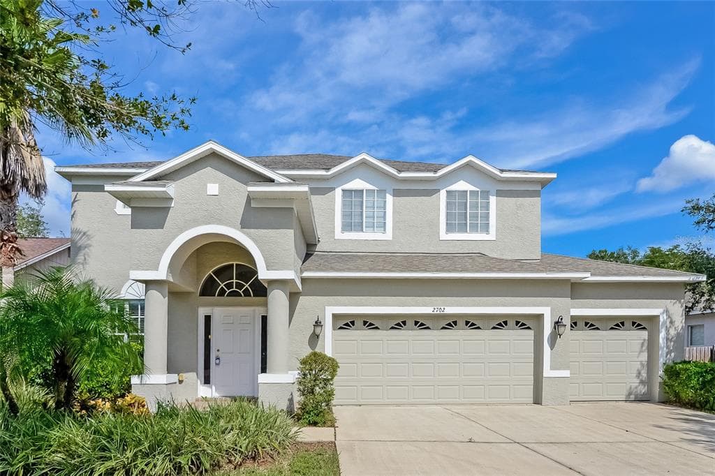2702 KING SURREY COURT VALRICO, FL 33596