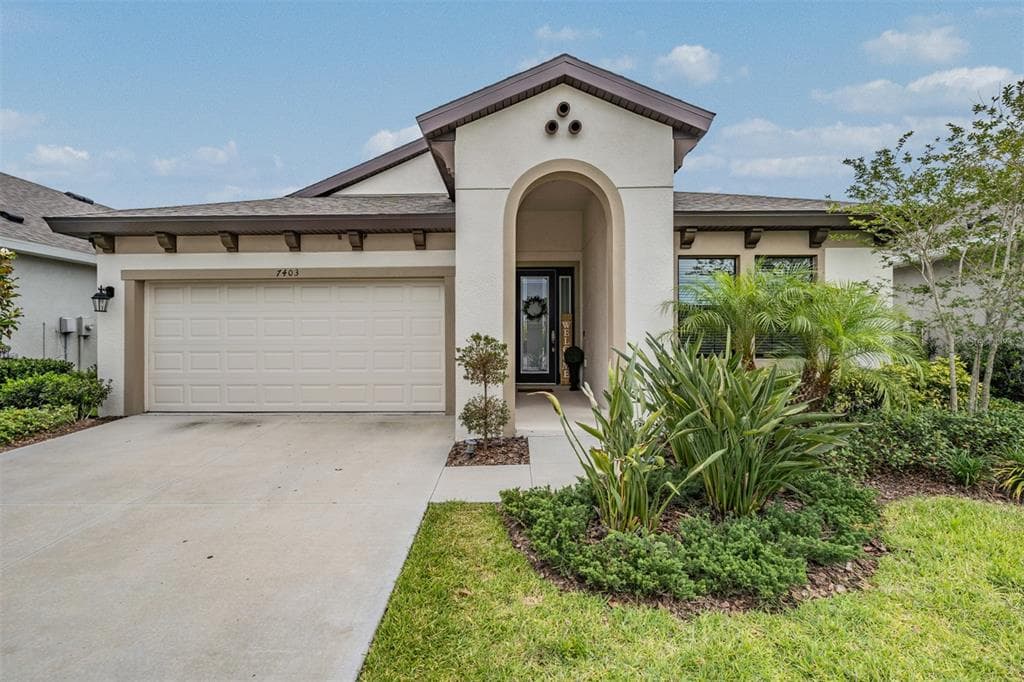 7403 WINDPORT LANE APOLLO BEACH, FL 33572