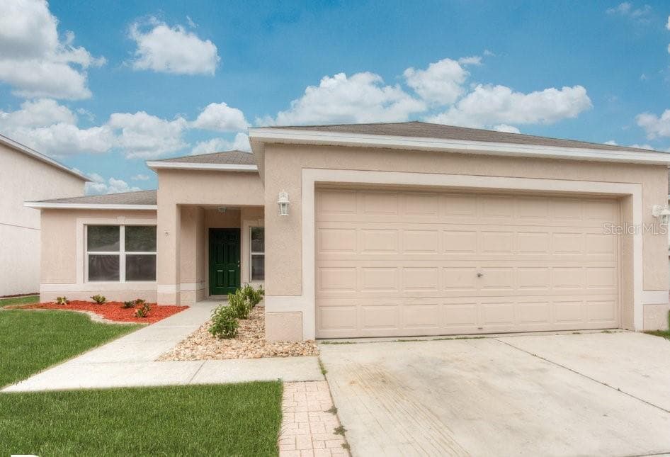 4712 NEWBOURNE WAY VALRICO, FL 33594