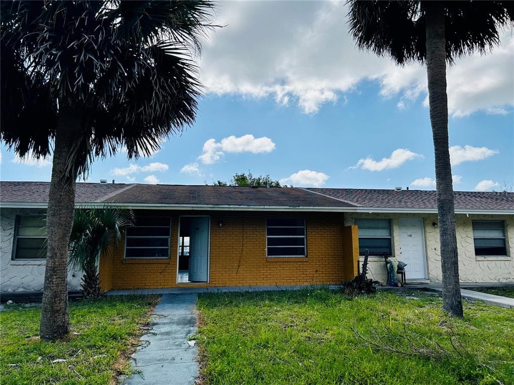 1189 JIMMY ANN DRIVE DAYTONA BEACH, FL 32117