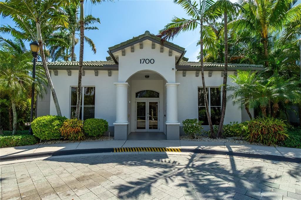 1690 RENAISSANCE COMMONS BOULEVARD UNIT 1417 BOYNTON BEACH, FL 33426