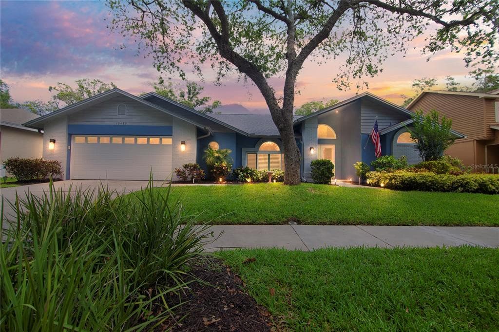 10489 SHADY OAK LANE SEMINOLE, FL 33777