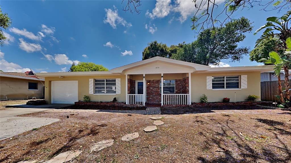 1821 RIDGEWAY DRIVE CLEARWATER, FL 33755